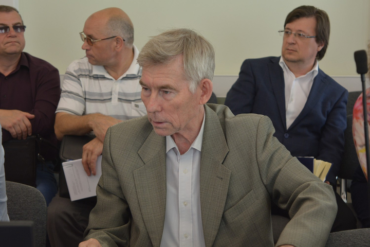 Депутат Геннадий Турунтаев