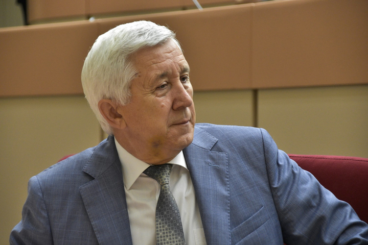 Депутат Владимир Капкаев