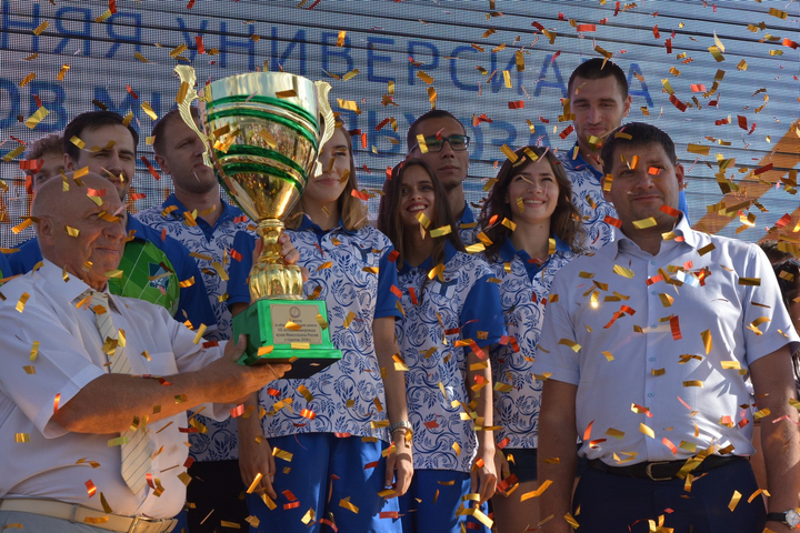 Ректор СГАУ Николай Кузнецов (слева) и министр спорта Александр Абросимов (справа)