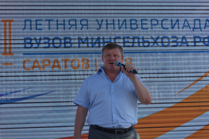 Мэр города Михаил Исаев