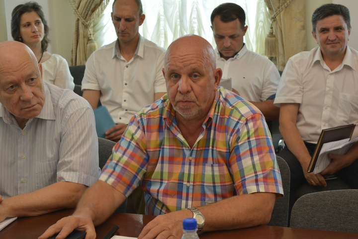 депутат Николай Островский