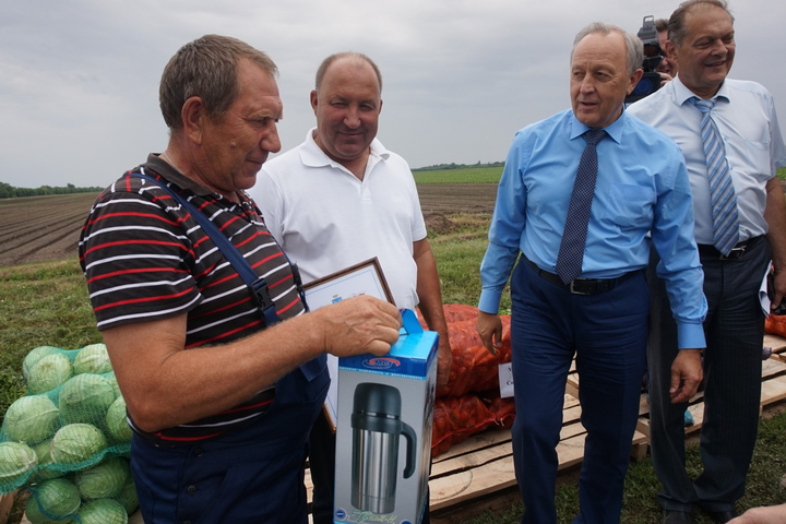 Валерий Радаев (справа)