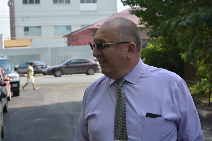 глава Октябрьского района Игорь Молчанов