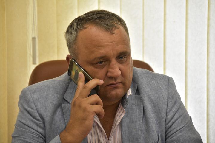 Депутат Павел Артёмов