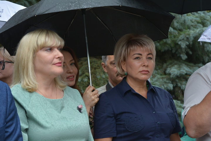 Депутат Юлия Ермакова и министр культуры Татьяна Гаранина