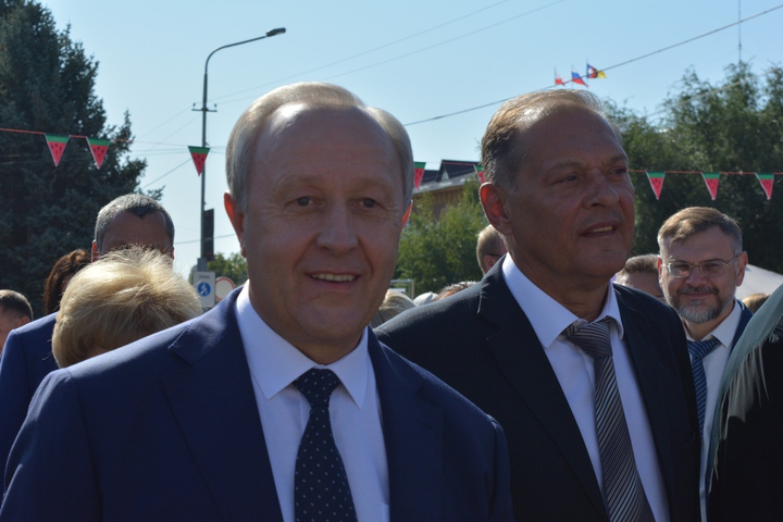 Губернатор Валерий Радаев и глава Энгельсского района Александр Стрелюхин