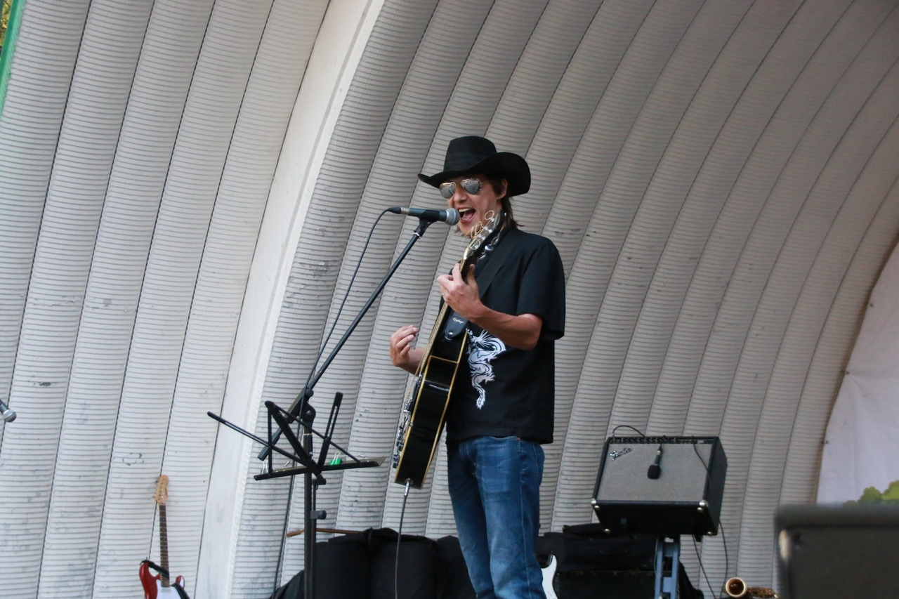 музыканты саратова. музыканты саратова. сергей саратовский музыкант. малышев организатор концертов в минске. концерты музыкантов в саратове.