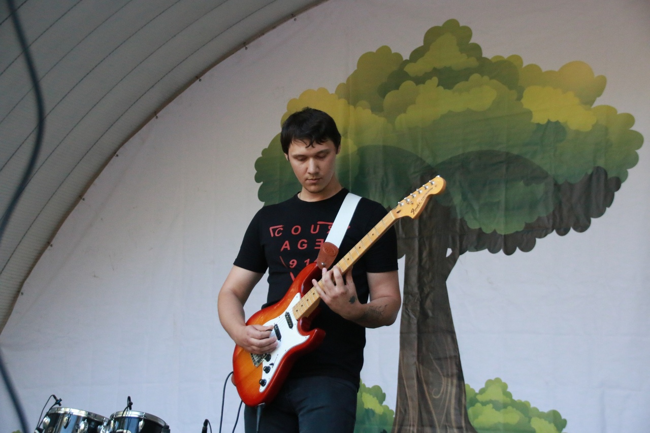 закарпатские музыканты. александр чесноков саратов пианист. академического симфонического оркестра саратов. николай дудкин саратов саксофонист. александр чесноков музыкант.