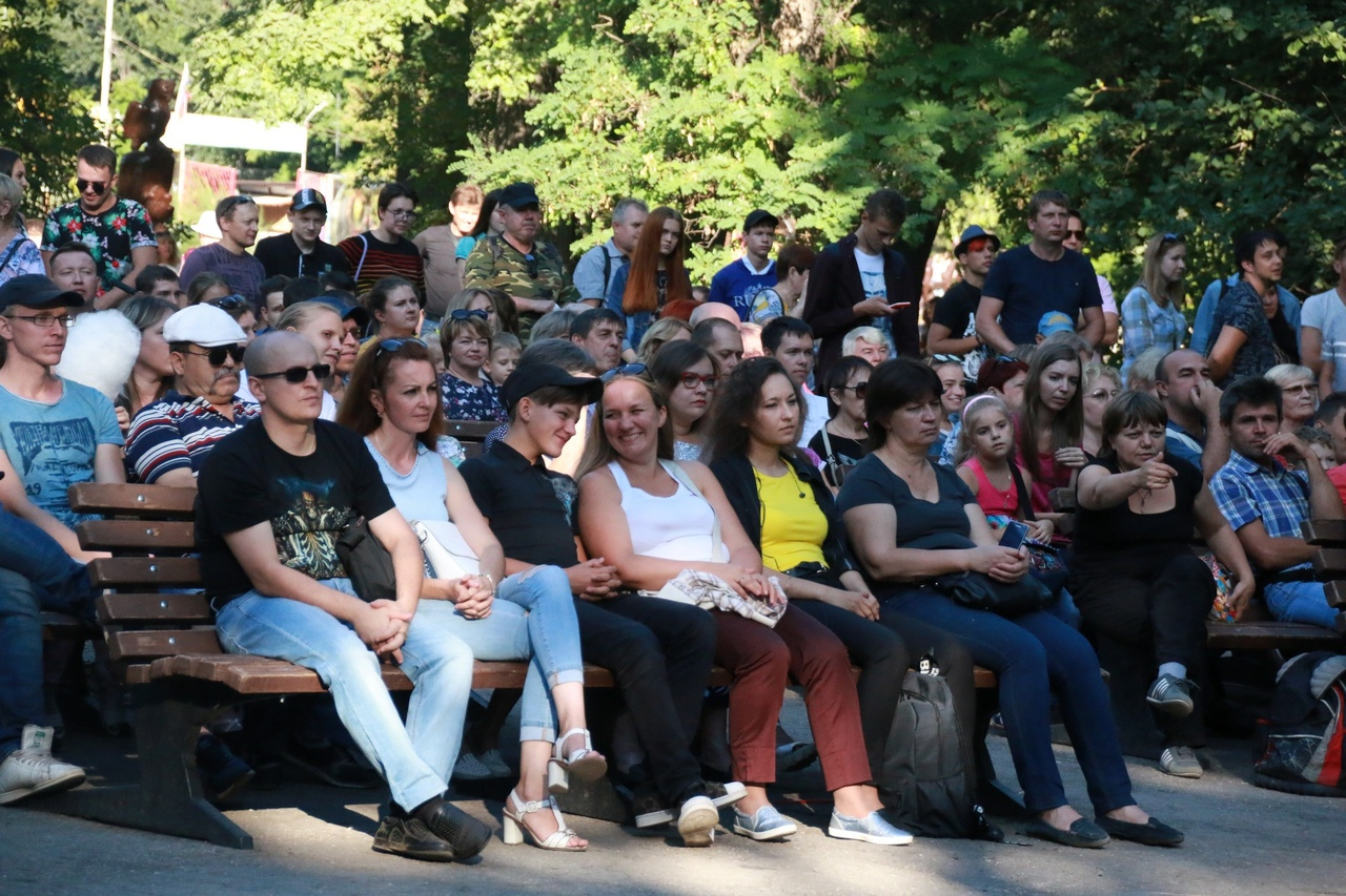 саратовские известные музыканты. уличные музыканты саратов 2022. музыканты саратова. музыканты саратовской области. музыканты саратова.