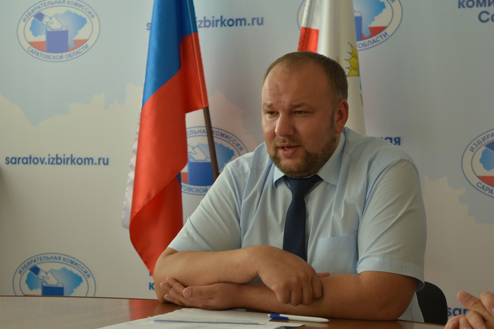 Председатель избирательной комиссии региона Владимир Писарюк. 