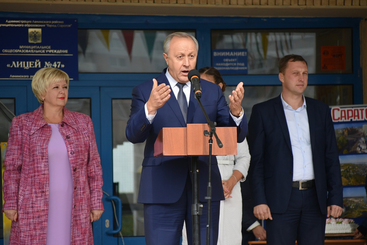 Губернатор Валерий Радаев