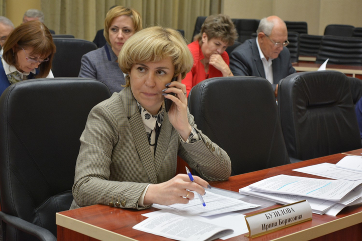 и.о. министра социального развития Ирина Бузилова