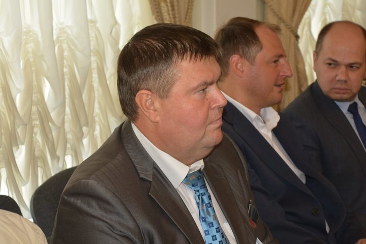  Председатель комитета дорожного хозяйства, благоустройства и транспорта Геннадий Свиридов