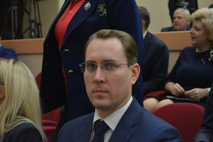  председатель комитета по финансам Александр Струков