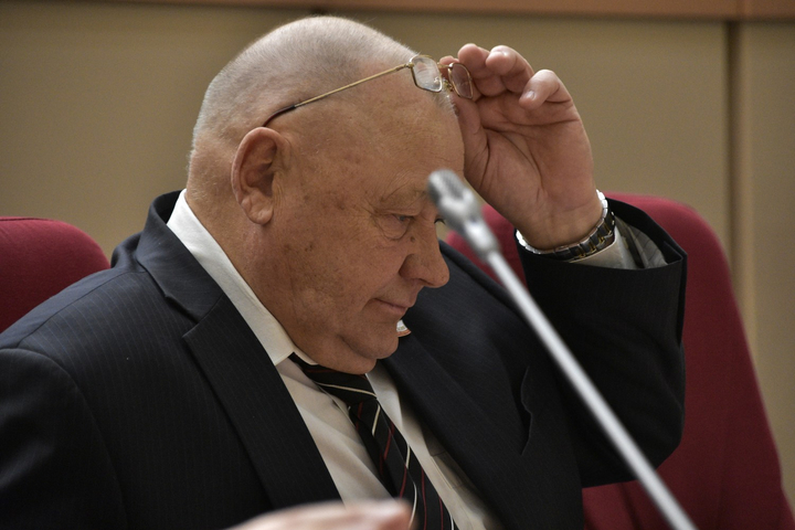 Депутат Николай Семенец