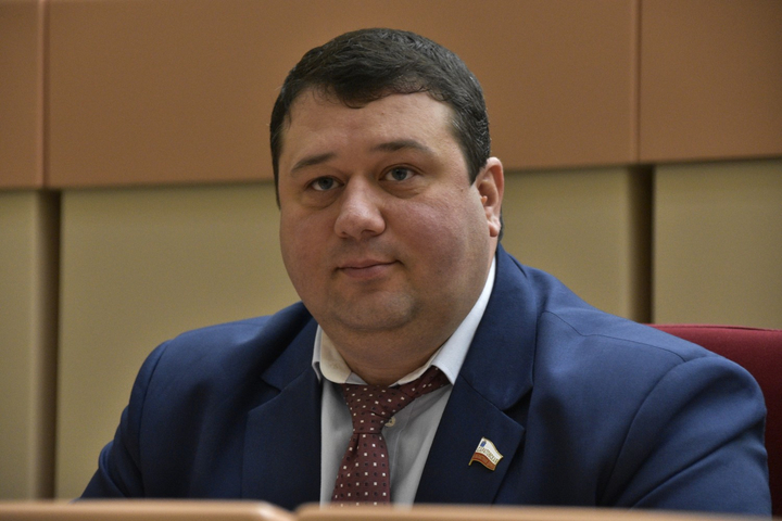 Депутут Станислав Денисенко