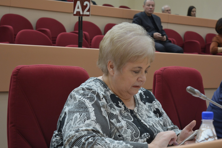 Депутат Ирина Кононенко