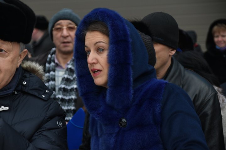 Министр образования Ирина Седова (в центре)