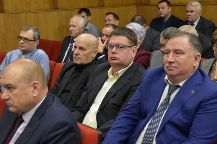 Генеральный директор группы компаний РИМ Сергей Ахременко (в центре)