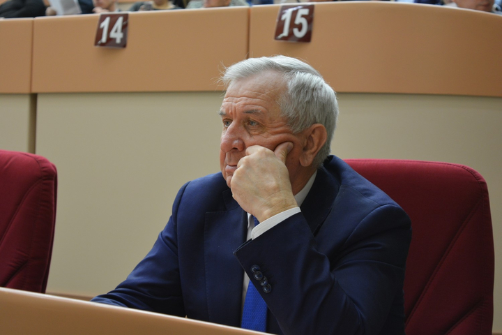 Депутат Виктор Малетин
