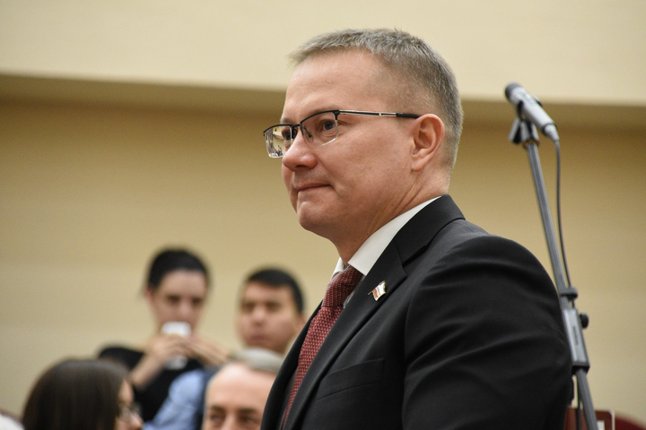 Министр финансов области Станислав Кошелев