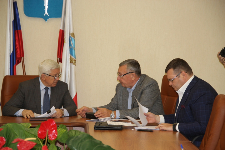 Слева направо: Владимир Капкаев, Николай Бушуев,  Дмитрий Ханенко