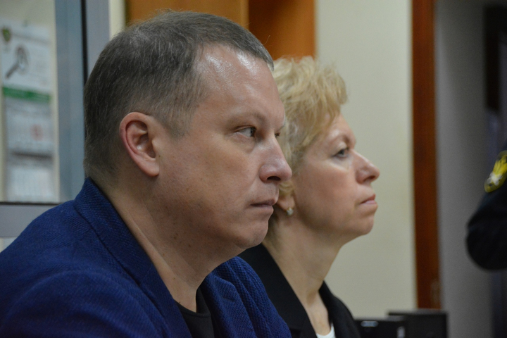 Адвокат Андрей Морозов и министр здравоохранения Саратовской области Наталья Мазина