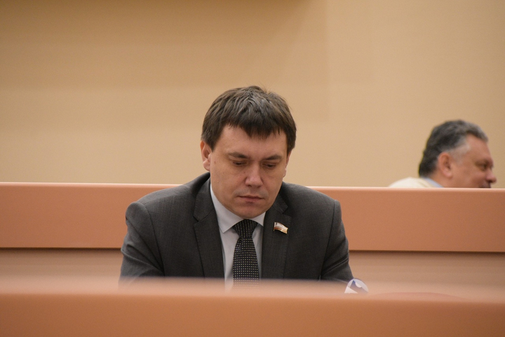 Министр строительства и жилищно-коммунального хозяйства области Павел Мигачев