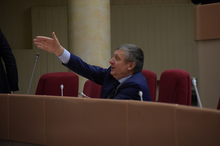 Депутат Александр Санинский
