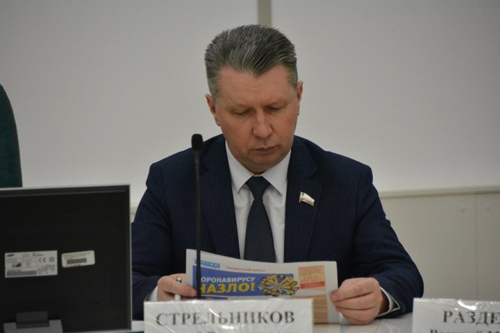 Зампред областного правительства Алексей Стрельников
 