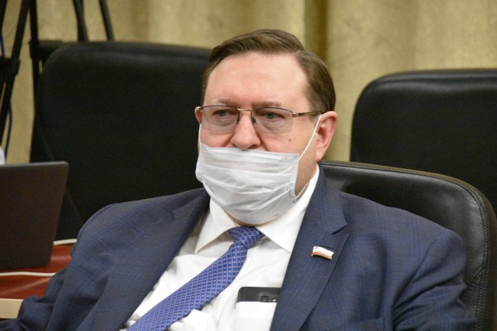 Зампред областного правительства Сергей Наумов