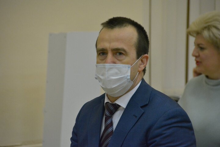 Глава администрации Волжского района Владимир Бьятенко