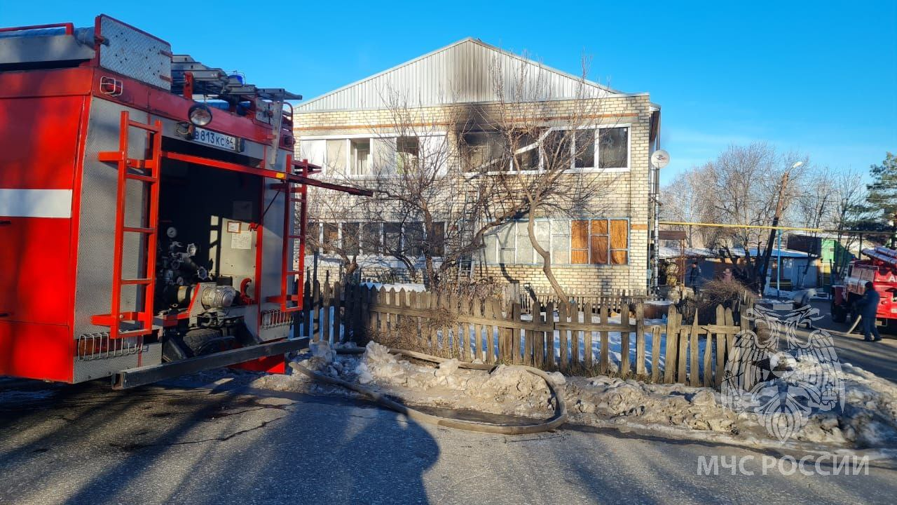 На пожаре в Хвалынске пострадали двое детей. Они находились в квартире одни  | 12.12.2022 | Саратов - БезФормата