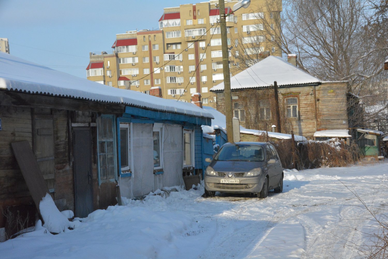 За два года городские власти так и не снесли аварийное жильё на месте  предполагаемого строительства дома для врачей — ИА «Версия-Саратов»