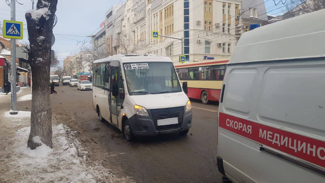 В машине «скорой помощи» упала женщина-пациент: ей потребовалась  госпитализация — ИА «Версия-Саратов»