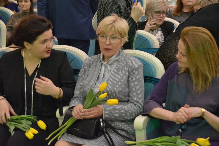 Уполномоченный по правам ребенка в Саратовской области Татьяна Загородняя