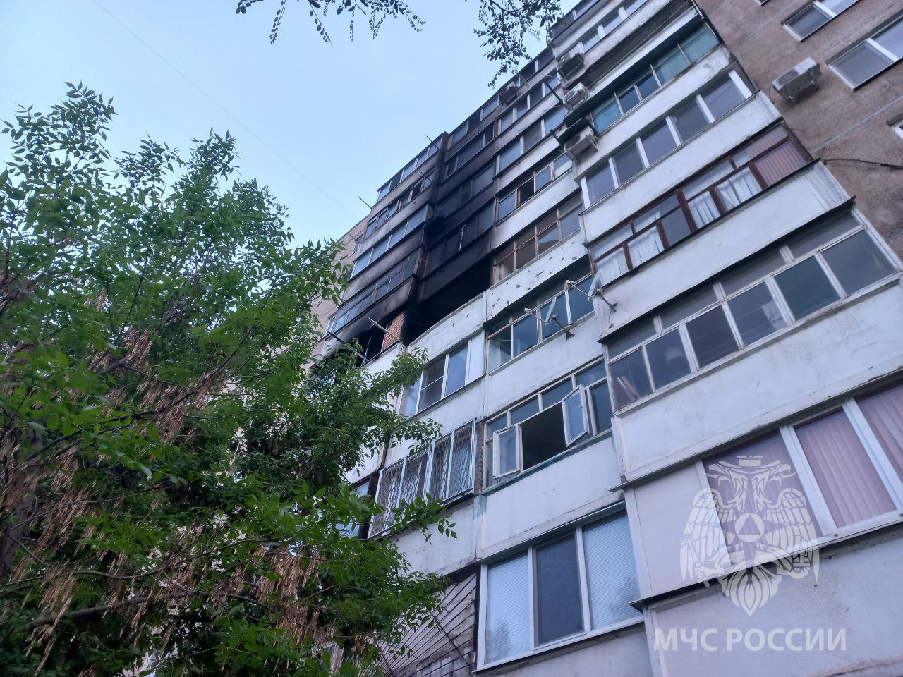 В Энгельсе прогремел взрыв газа в девятиэтажном доме: двое пенсионеров  получили тяжелые ожоги, эвакуировано 30 человек | 03.05.2023 | Саратов -  БезФормата