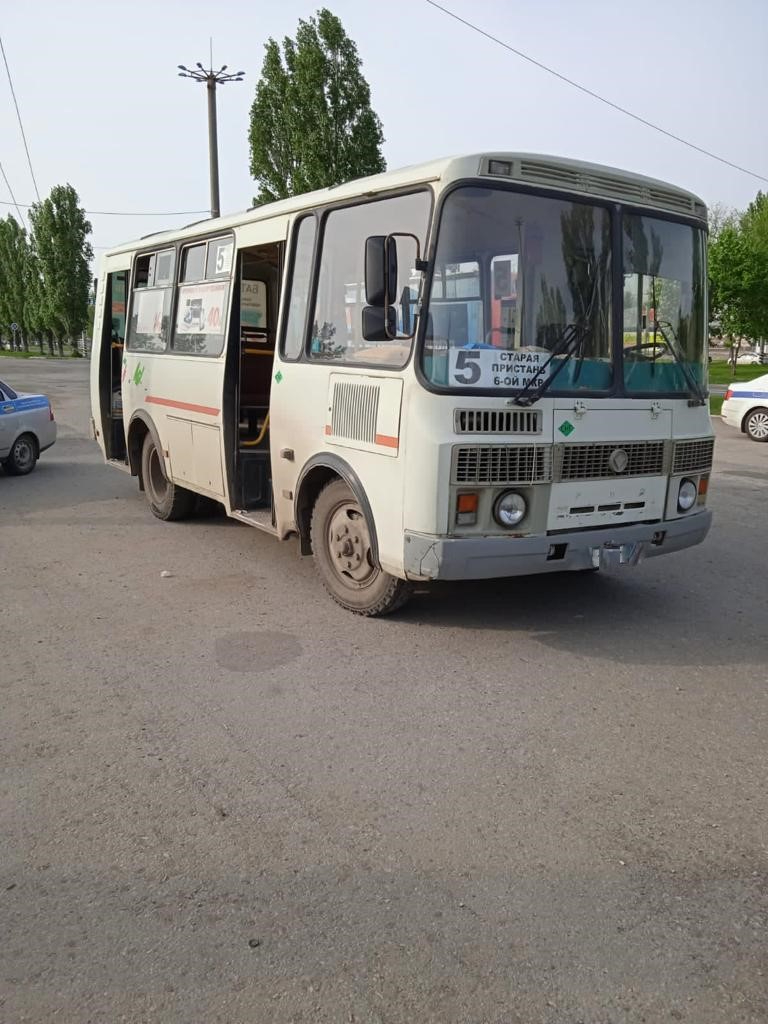 В Балаково в автобусе упала пенсионерка, в Энгельсе маршрутка сбила  мужчину: пострадавших госпитализировали — ИА «Версия-Саратов»