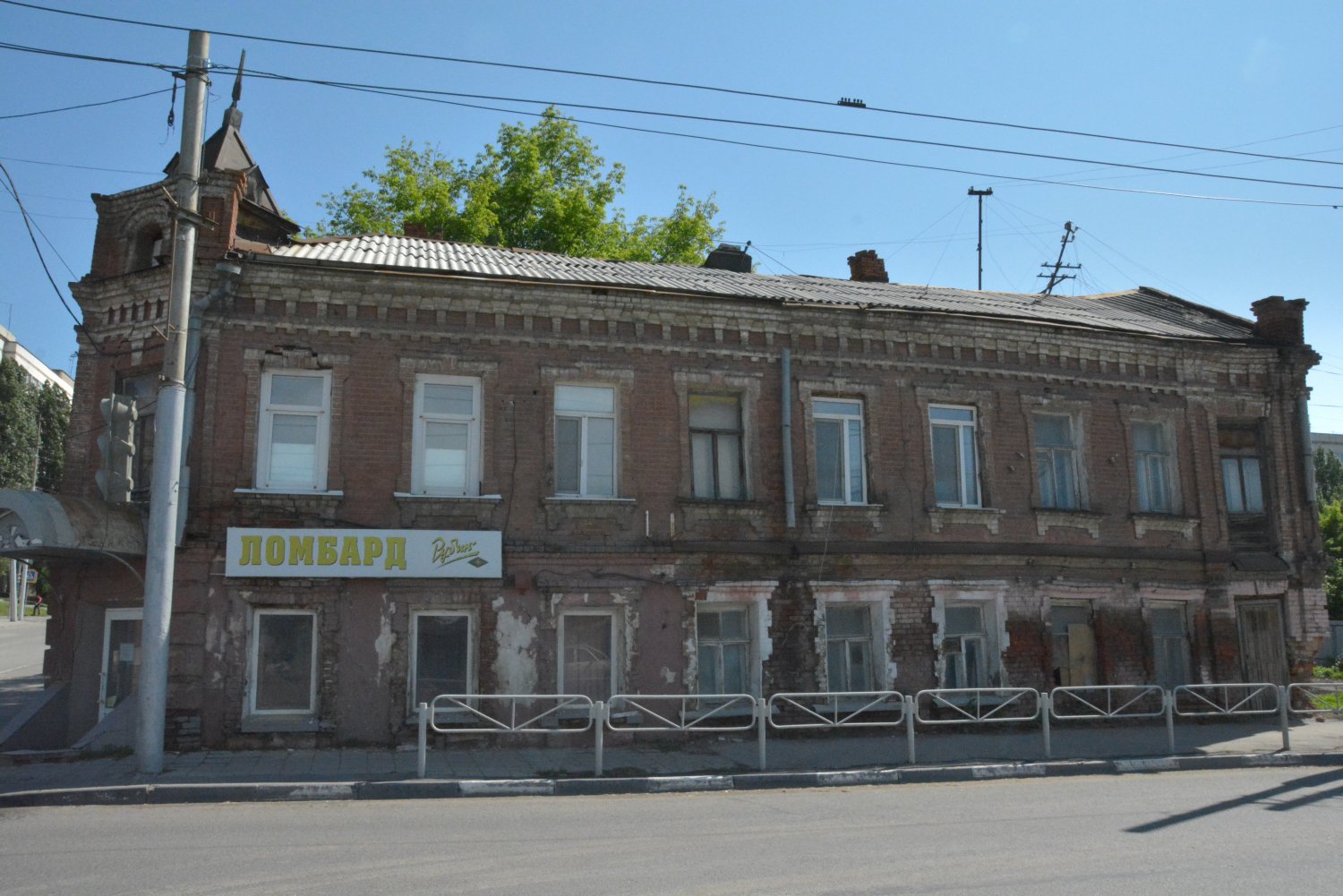 Реновация квартала рядом со Славянской площадью. Аварийный дом с башенкой  планируется демонтировать и воссоздать — ИА «Версия-Саратов»