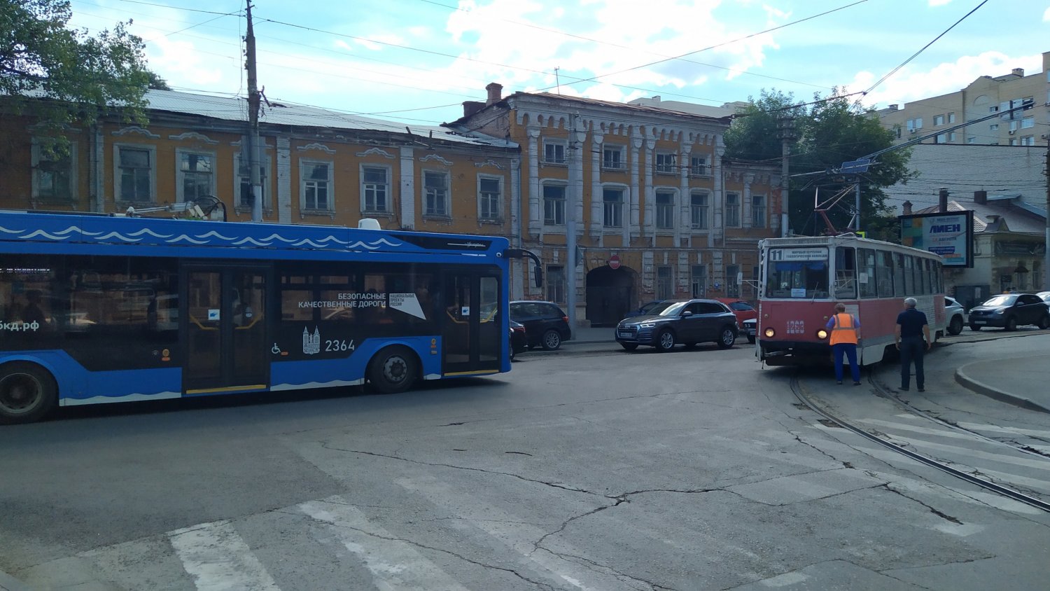 ДТП с трамваем в центре Саратова парализовало работу электротранспорта — ИА  «Версия-Саратов»