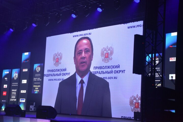 Полномочный представитель президента в Приволжском федеральном округе Игорь Комаров записал обращение