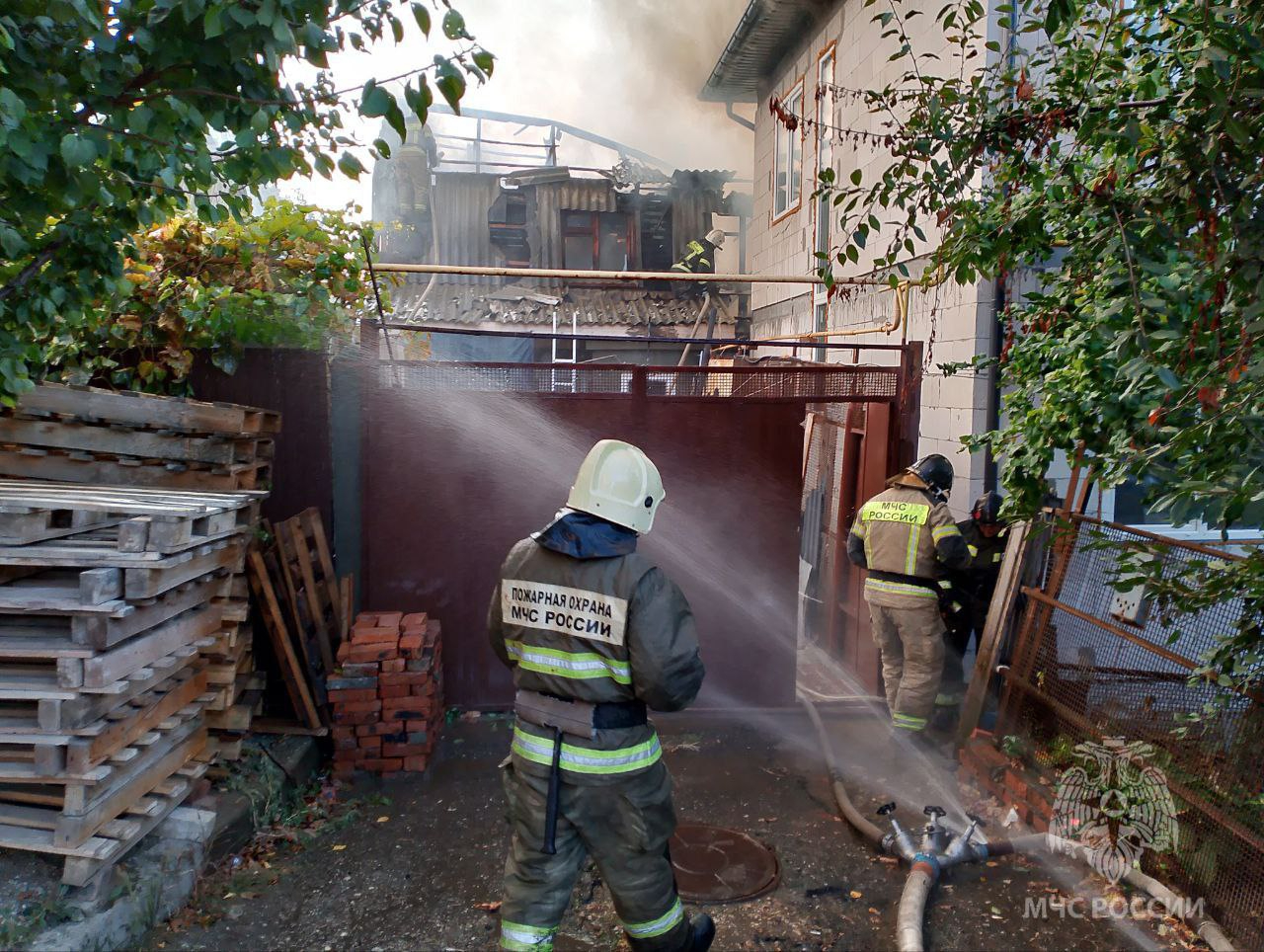 Частное фото девок дома