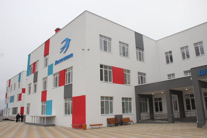 Новая школа в поселке Ласточкино / © ИА «Версия-Саратов»