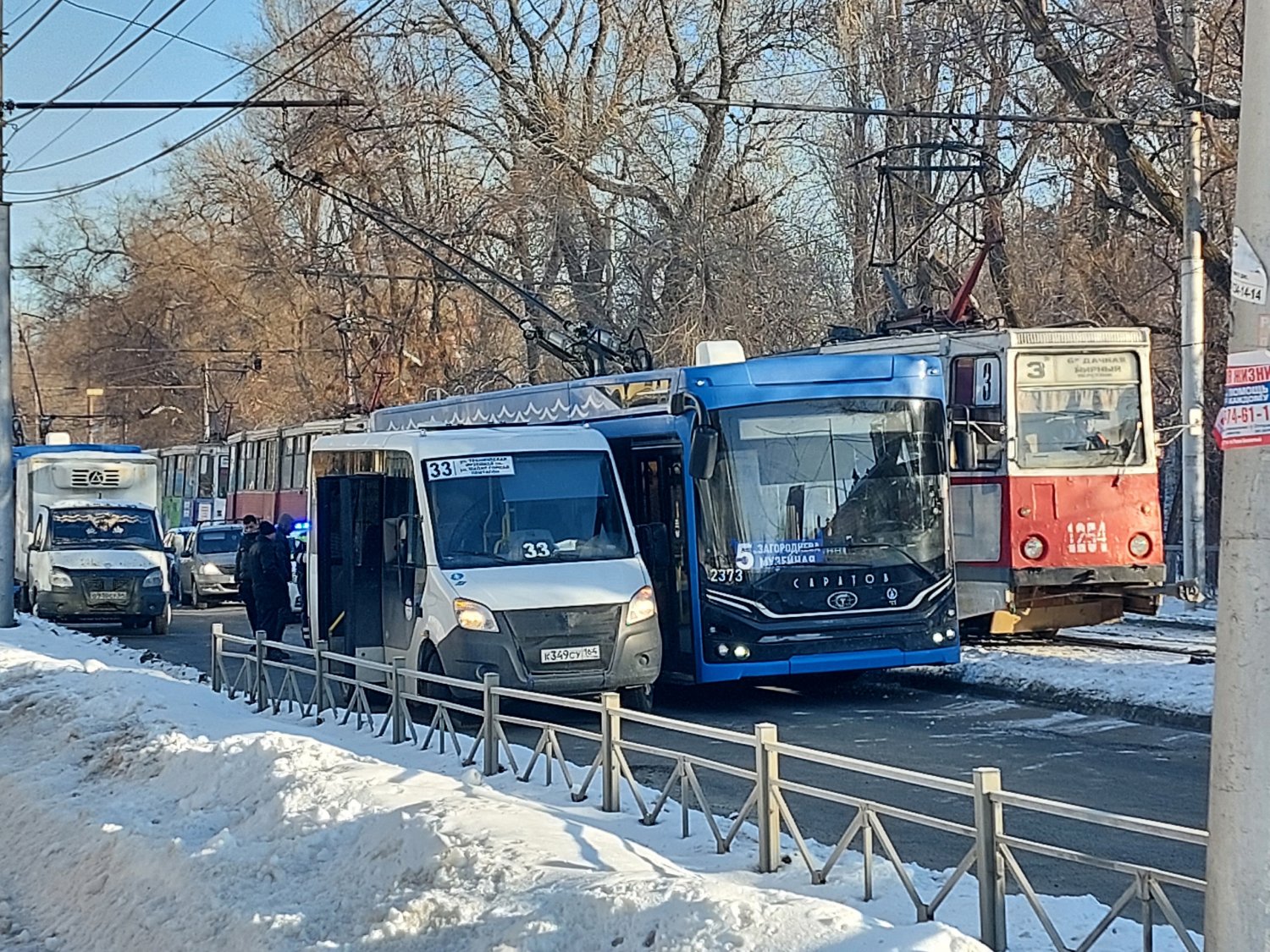 Из-за ДТП на Астраханской в центре Саратова перестал ходить общественный  транспорт — ИА «Версия-Саратов»