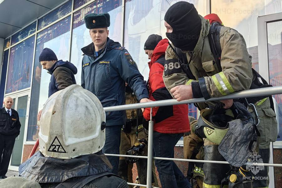 сгорели пожарники.