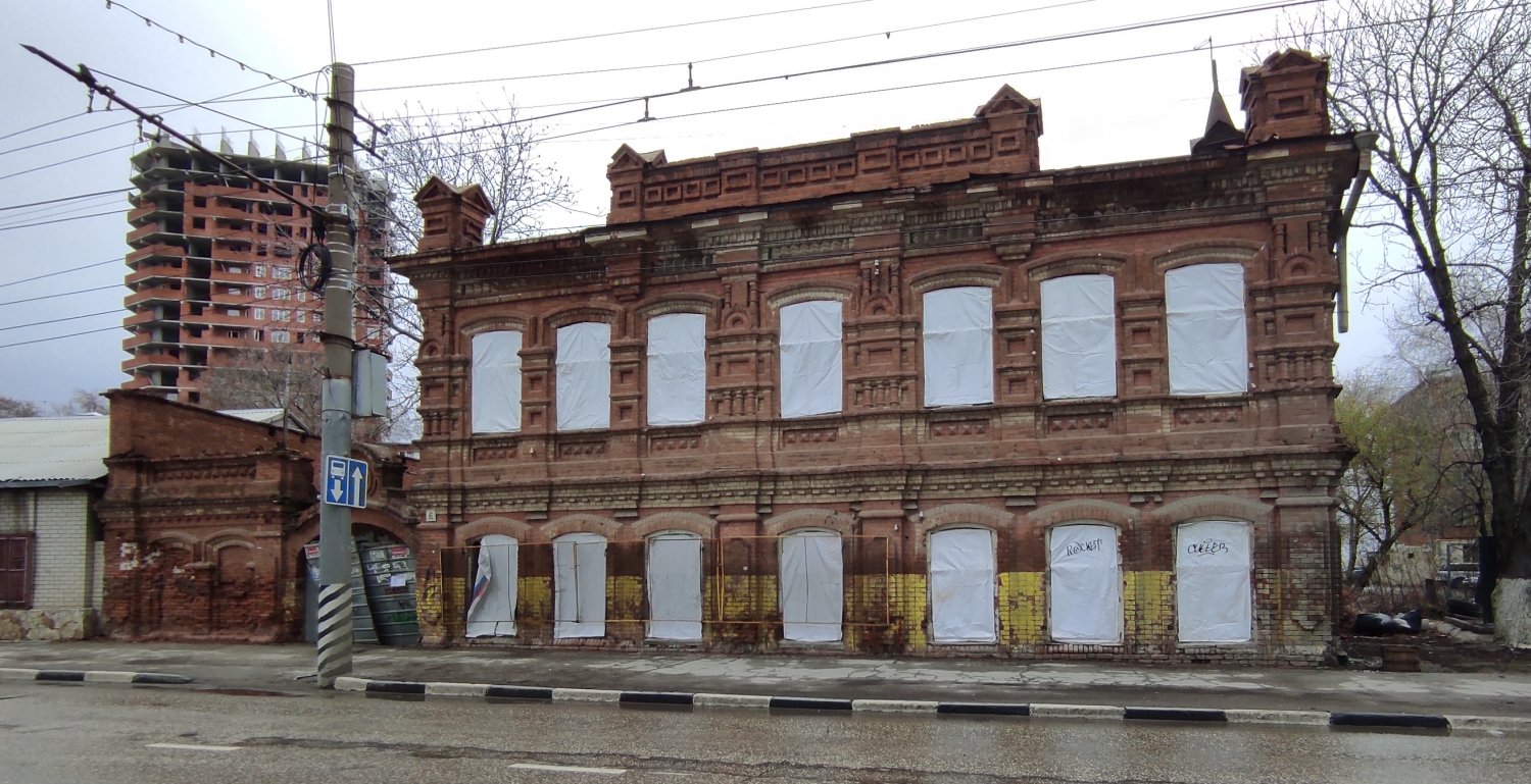 Властям не удалось отдать старинный особняк в Энгельсе за 1 рубль, но они  не сдаются — ИА «Версия-Саратов»