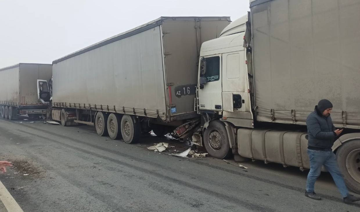 Более 20 машин попали в аварию в Гагаринском районе. Есть пострадавшие — ИА  «Версия-Саратов»