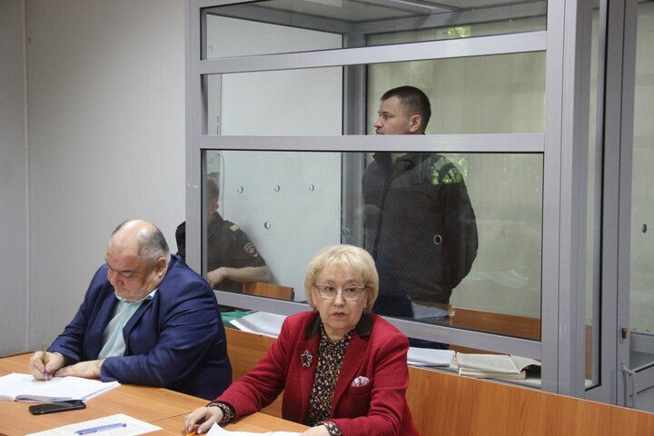 Дмитрий Тепин с адвокатами 