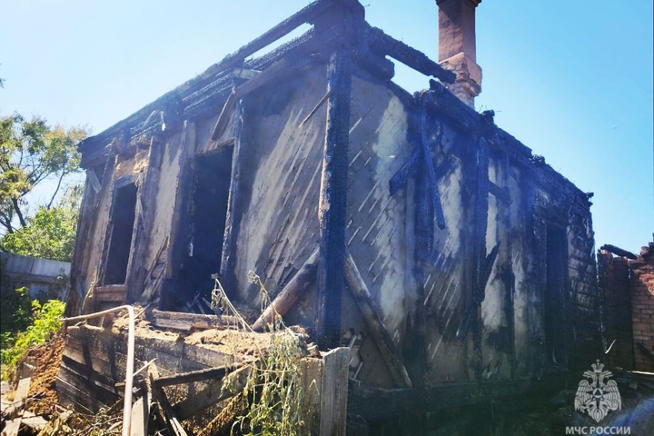 Пожар в посёлке Юриш / &copy; ГУ МЧС по Саратовской области