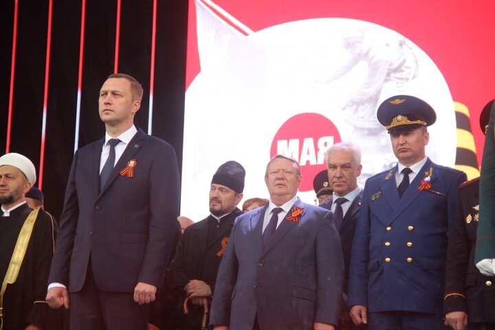 На переднем плане: Роман Бусаргин, депутат Госдумы Николай Панков, прокурор Саратовской области Сергей Филипенко